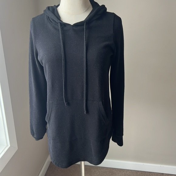 Weekend Edition Hoodie/Sweatshirt - Picture 4 of 14